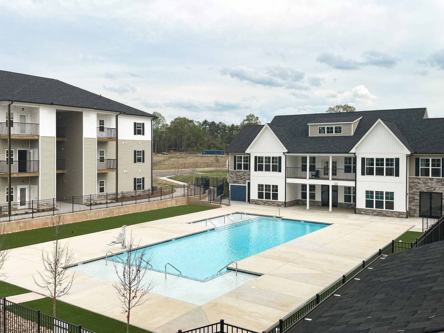 community view of pool and northbrook sc apartments for rent